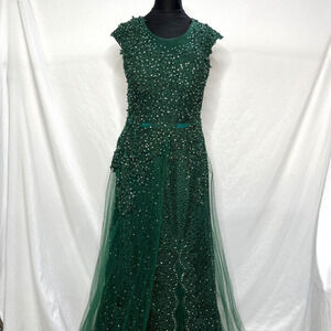 La Vie Royal Queen Collection 7556 Color Hunter Green Size 8
